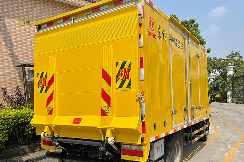 三能汽車尾板安全、高效的裝卸解決方案