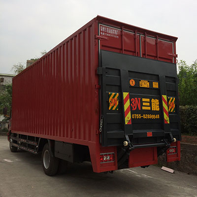 自升降尾板4米2貨車，提升運輸效率與安全性的利器