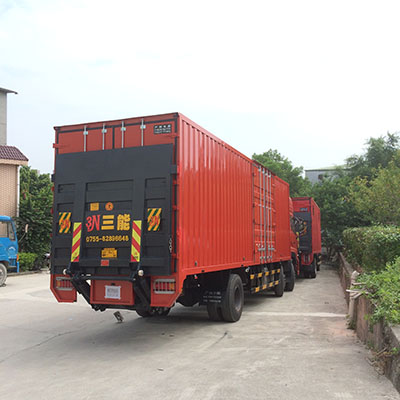 美國汽車尾板，創(chuàng)新設(shè)計(jì)與實(shí)用功能的完美結(jié)合